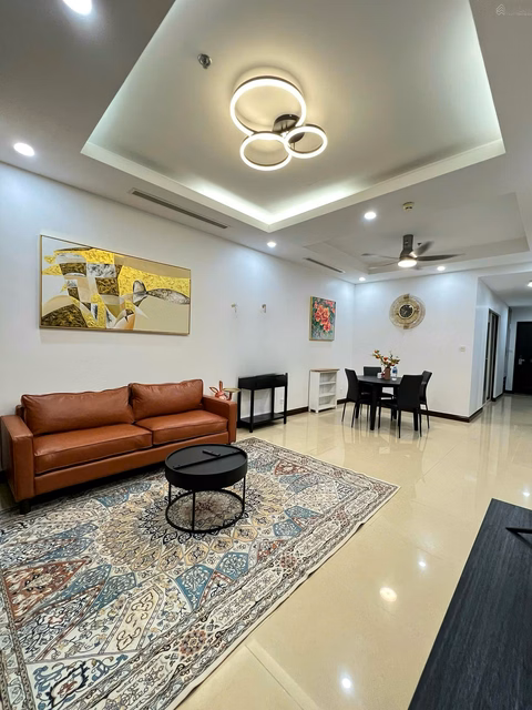 2 bedroom apartment for rent 16 million/month Royal City, beautiful interior, newly completed. Contact: 0985 676 ***