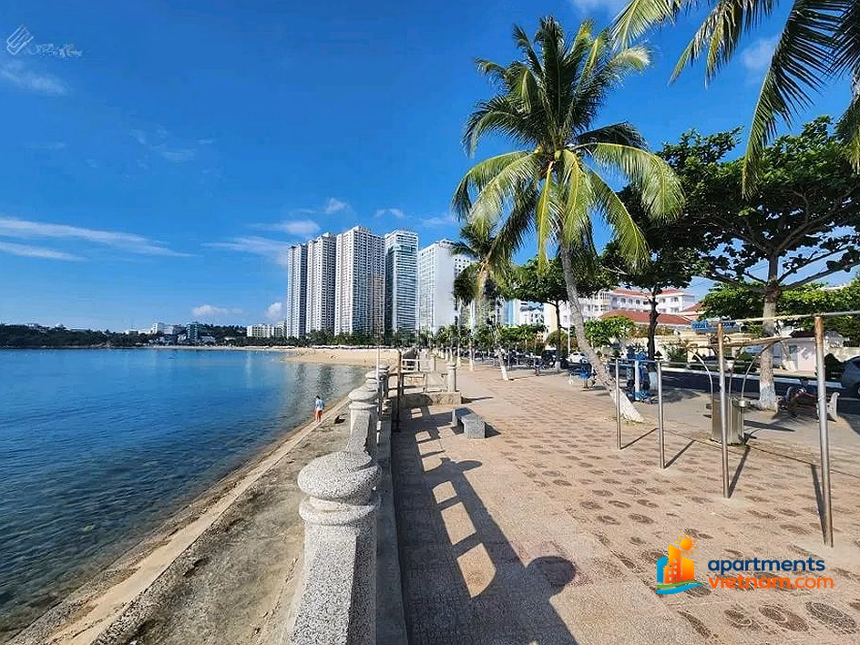 Urgent sale of Scenia Bay apartment 4.09 billion sea view, full furniture, fees included, good price for long term ownership 0902 746 ***