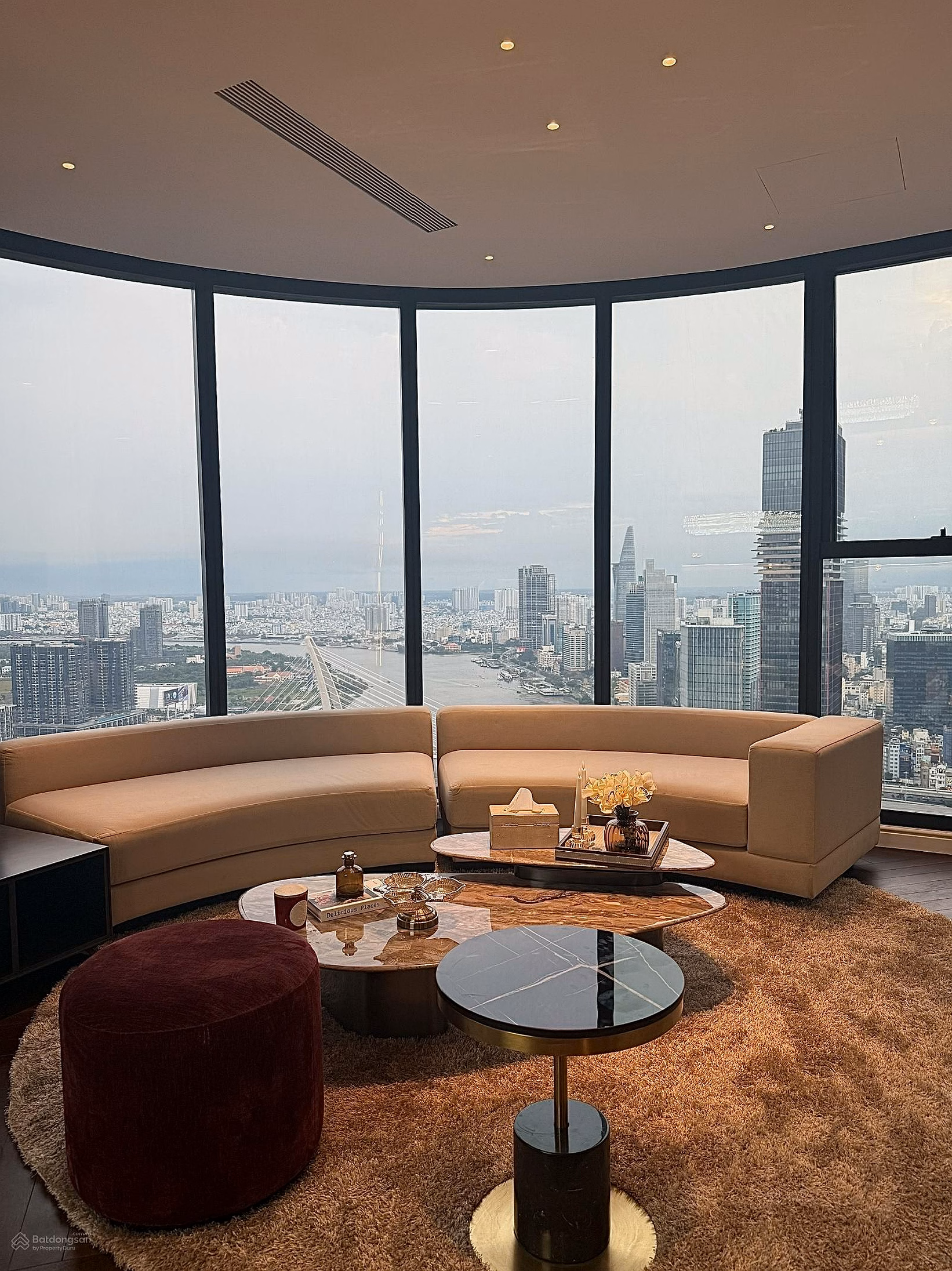 The owner offers to sell 4 bedrooms with the best view of the 160m² project, 40 billion - 55 billion with books available