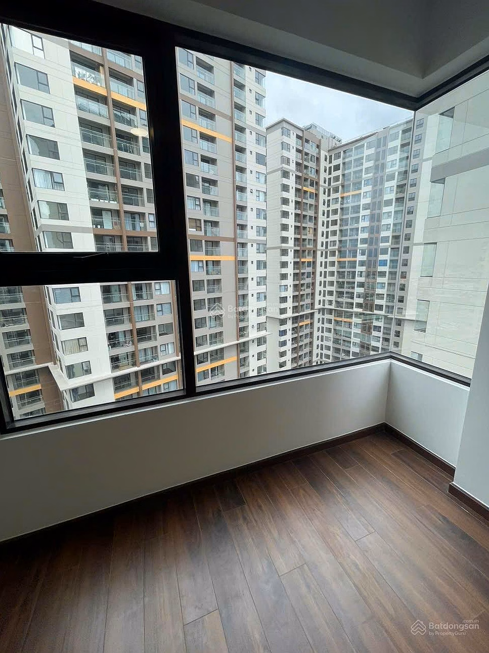 Akari Phase 2 corner apartment for sale, 100% new; 2 bedrooms, 2 bathrooms, 80m2, price only 4,850 billion, bank supports 70% loan