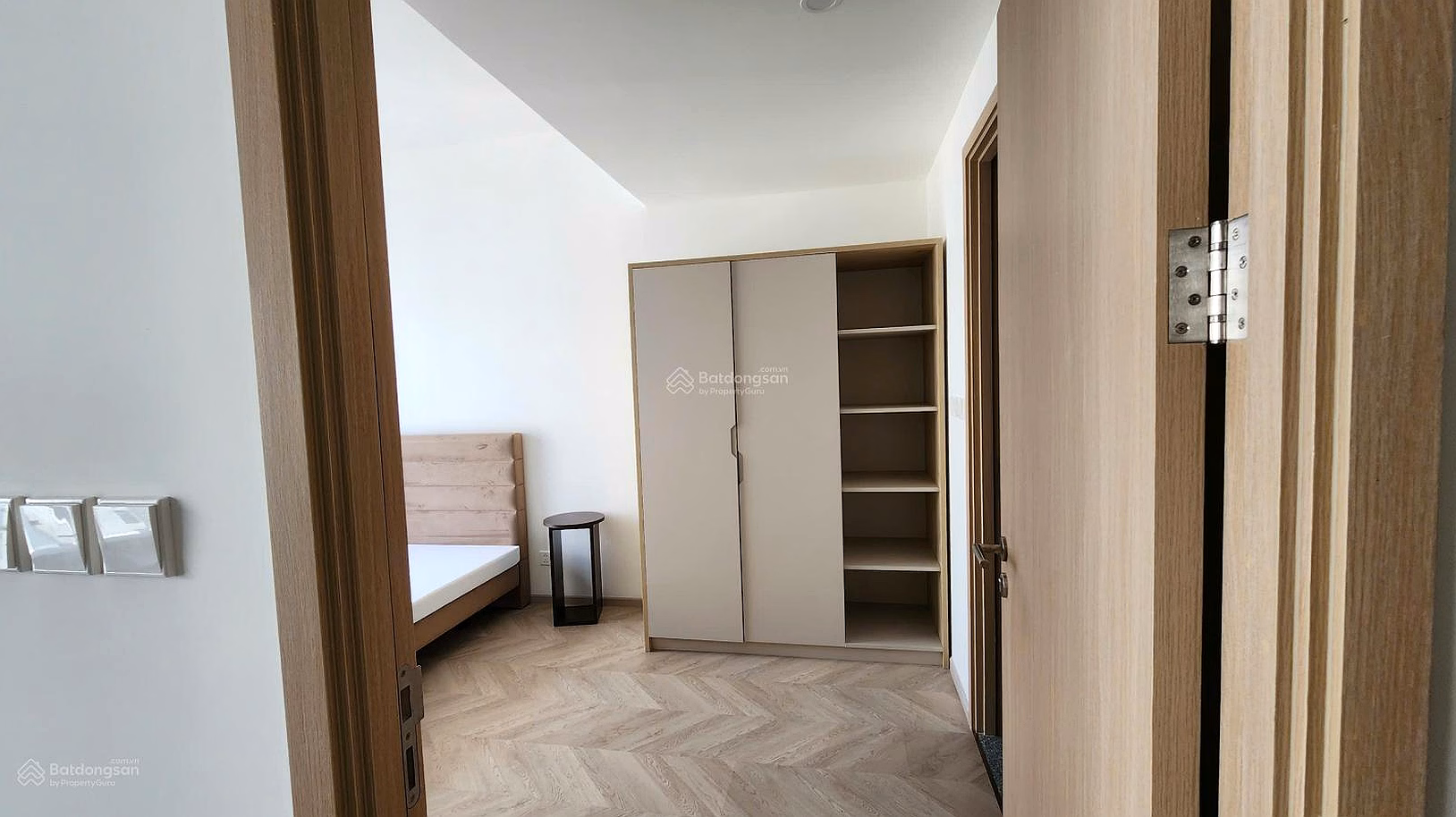 Middle floor 2 bedrooms - MCP tower D full furniture, Masteri Center Point - 4.83 billion all in - internal view