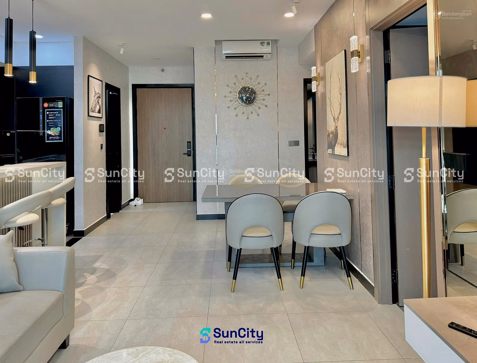Rent immediately 2 bedrooms, 2 bathrooms, 86m2, new 100% luxury furniture, view of Ben Van Don river, district 4, close to district 1, district 3***