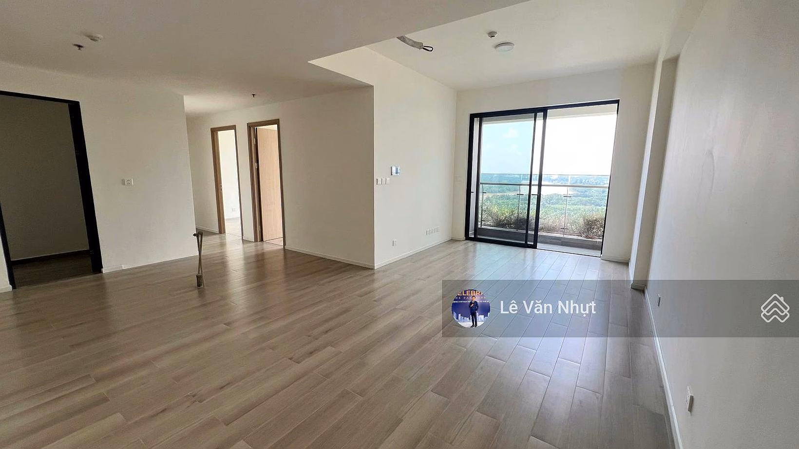 River view - Landmark81 - Lumiere Boulevard 3 bedroom apartment, only 7.92 billion all inclusive - tower D middle floor