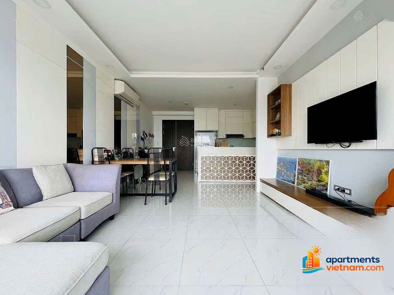 Real photo: Sunrise City apartment for sale 67m2, 2 bedrooms, with 4 meter balcony, price 6 billion, East view