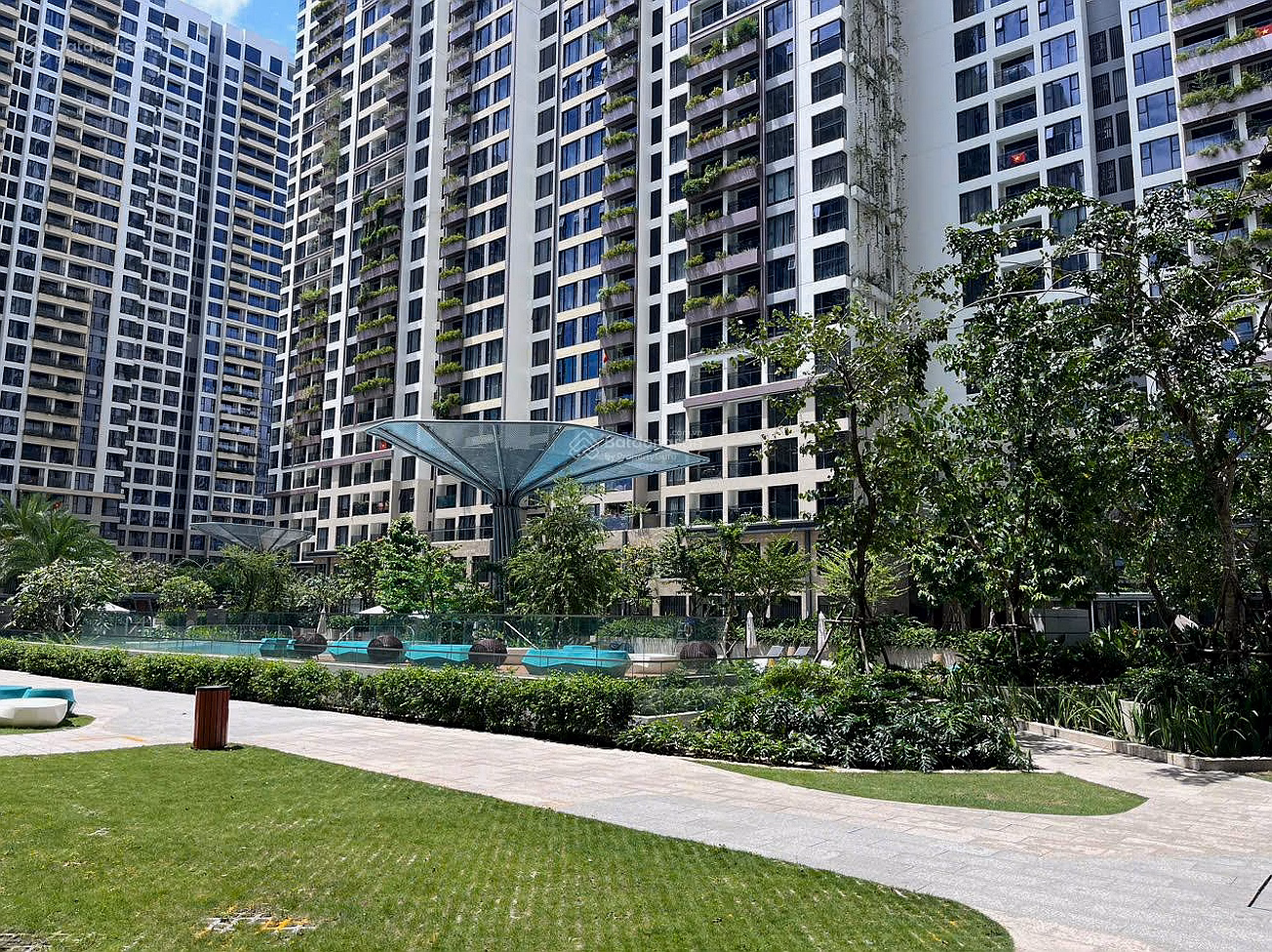 Coming soon, Duplex 4 bedrooms - selling for 10.2 billion all in, Lumiere Boulevard - Borrowing more than 8 billion from Tech - For sale
