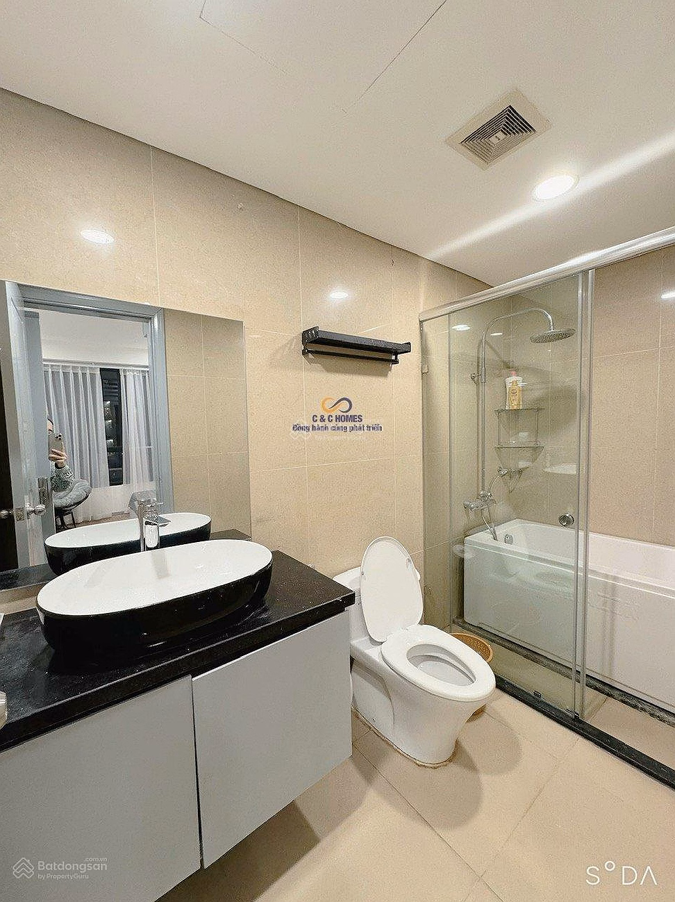 Selling 2-bedroom apartment in Times City, block T, 90m², full of beautiful furniture, PERMANENT CAR SLOT only 10.3 billion***
