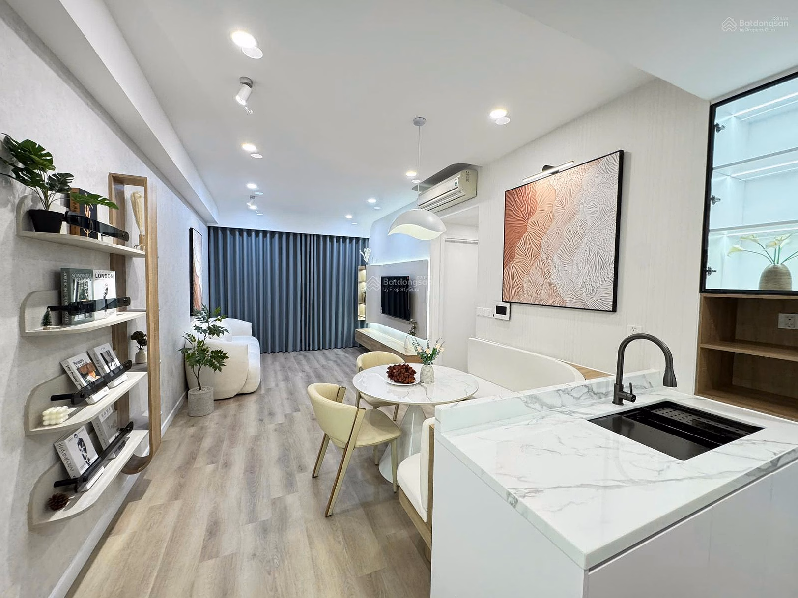 Need to sell quickly The Tresor apartment - 3 bedrooms - price 10.6 billion (full new furniture)***