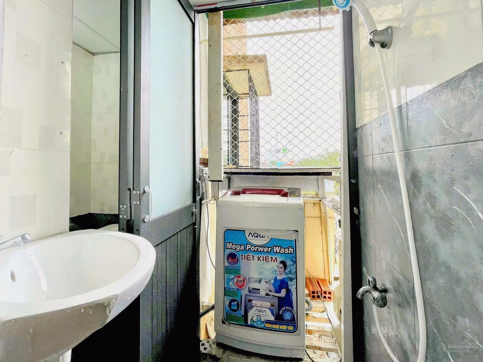 7 million, Ministry of Public Security Apartment with 2 bedrooms, 1 bathroom, 40m2, elevator, street 3 Tran Nao An Khanh, near Thao Dien