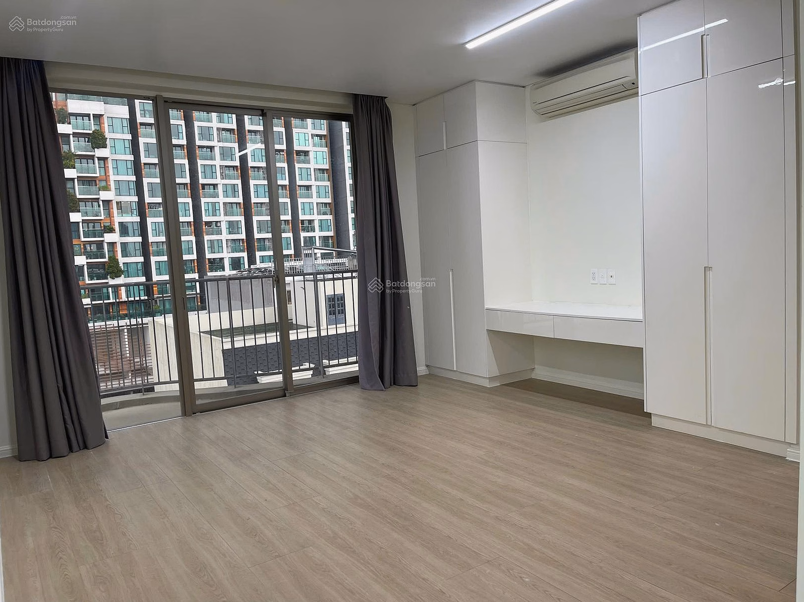 Duplex apartment - Waterina Suites 234m2, 7m high ceiling, 2 master rooms price only 19.5 billion***
