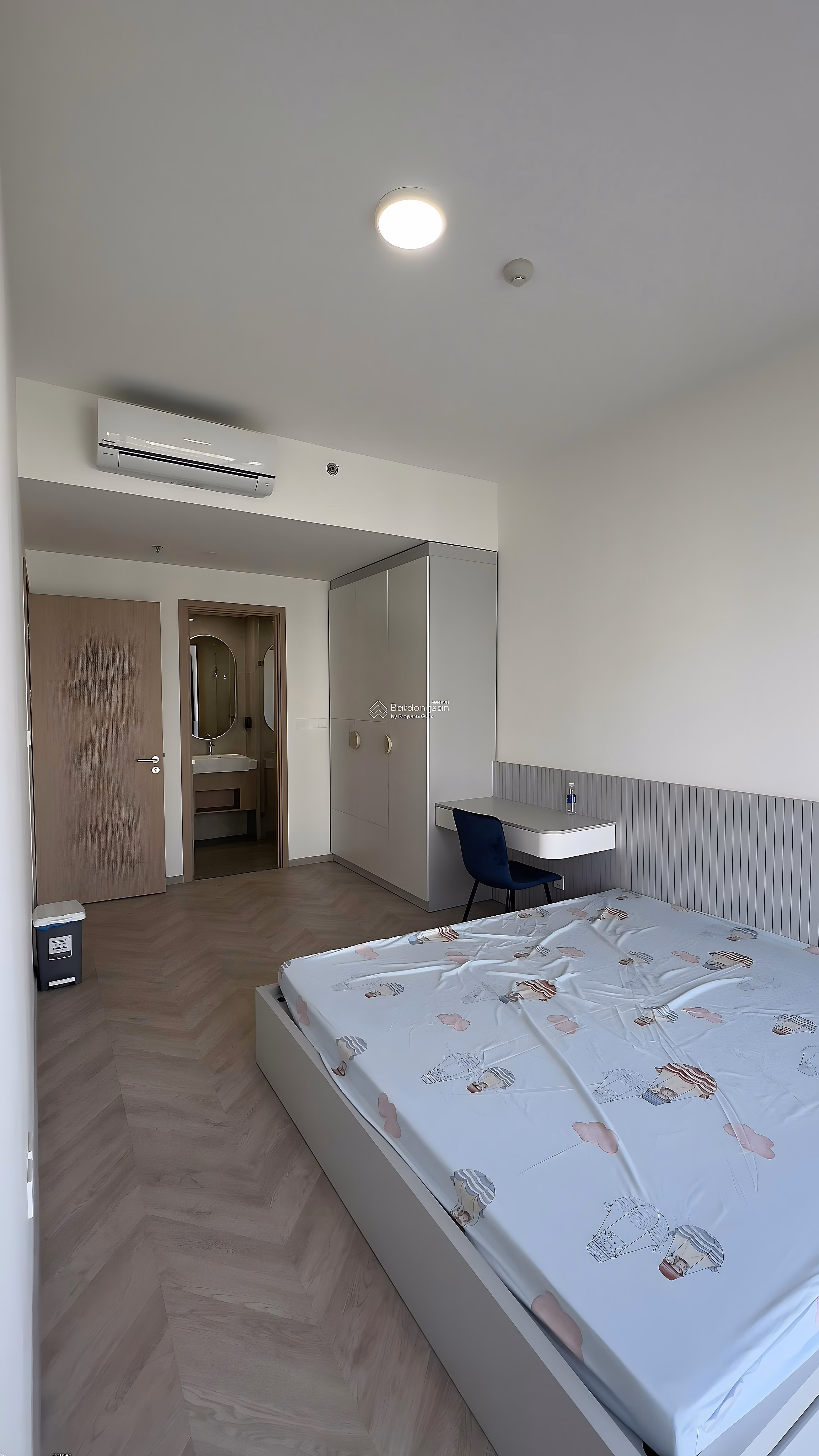 Selling Masteri Center Point apartment, 2 bedrooms fully furnished, with super good price book