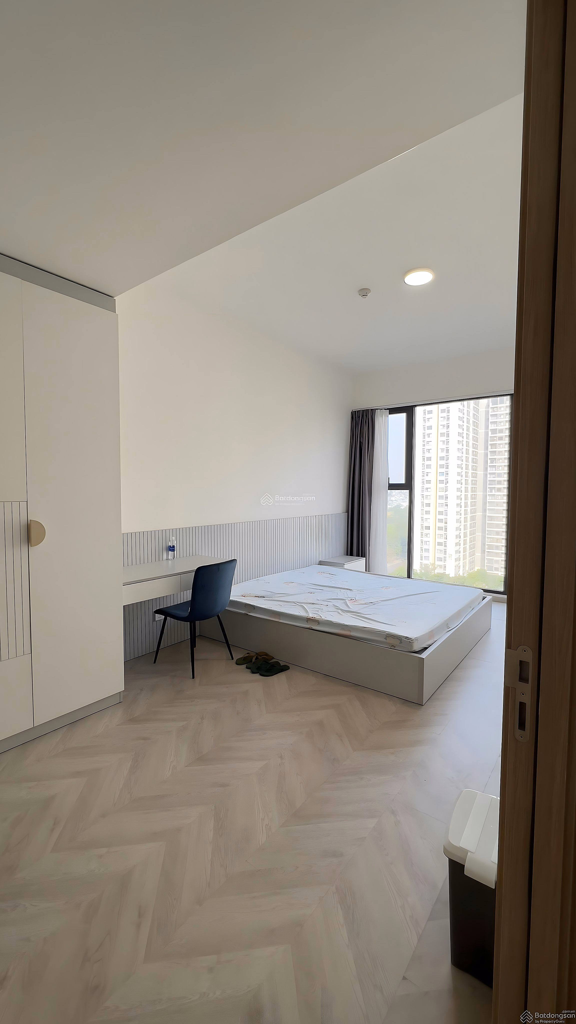Selling Masteri Center Point apartment, 2 bedrooms fully furnished, with super good price book