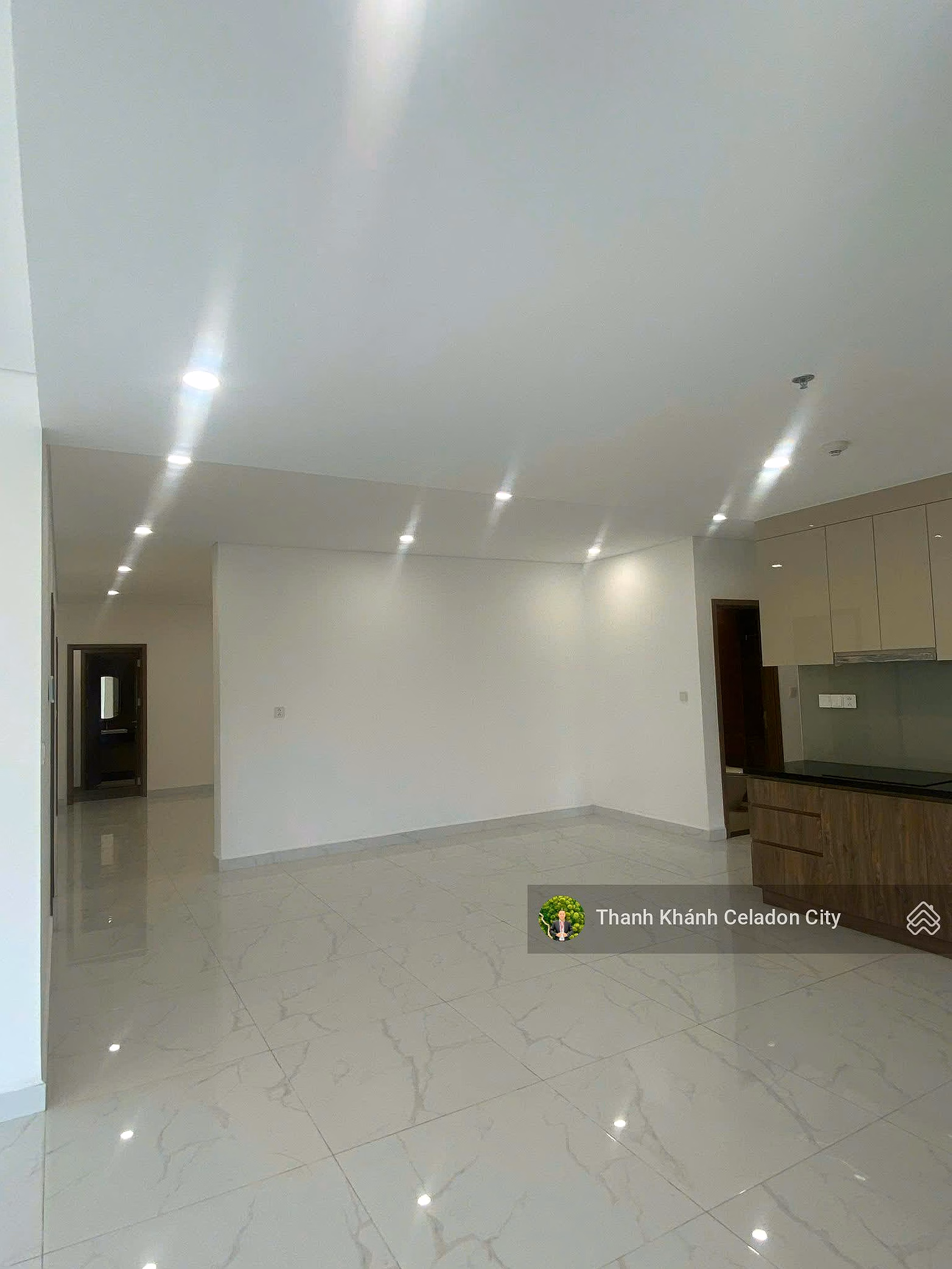 Extremely rare - selling sky linked villa 4 bedrooms + 1 3 bathrooms, 242.6m² price 22 billion - Car drive up to the house
