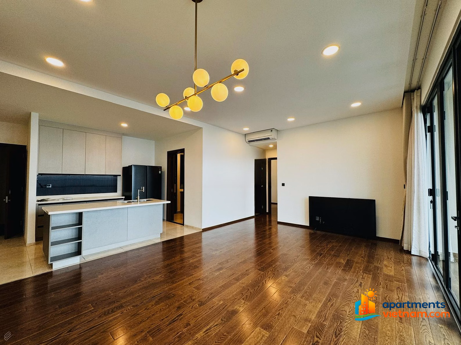 3 bedrooms for rent in D'Edge Thao Dien without furniture, beautiful river view.
