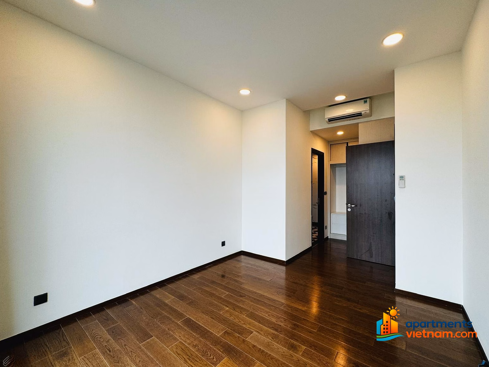 3 bedrooms for rent in D'Edge Thao Dien without furniture, beautiful river view