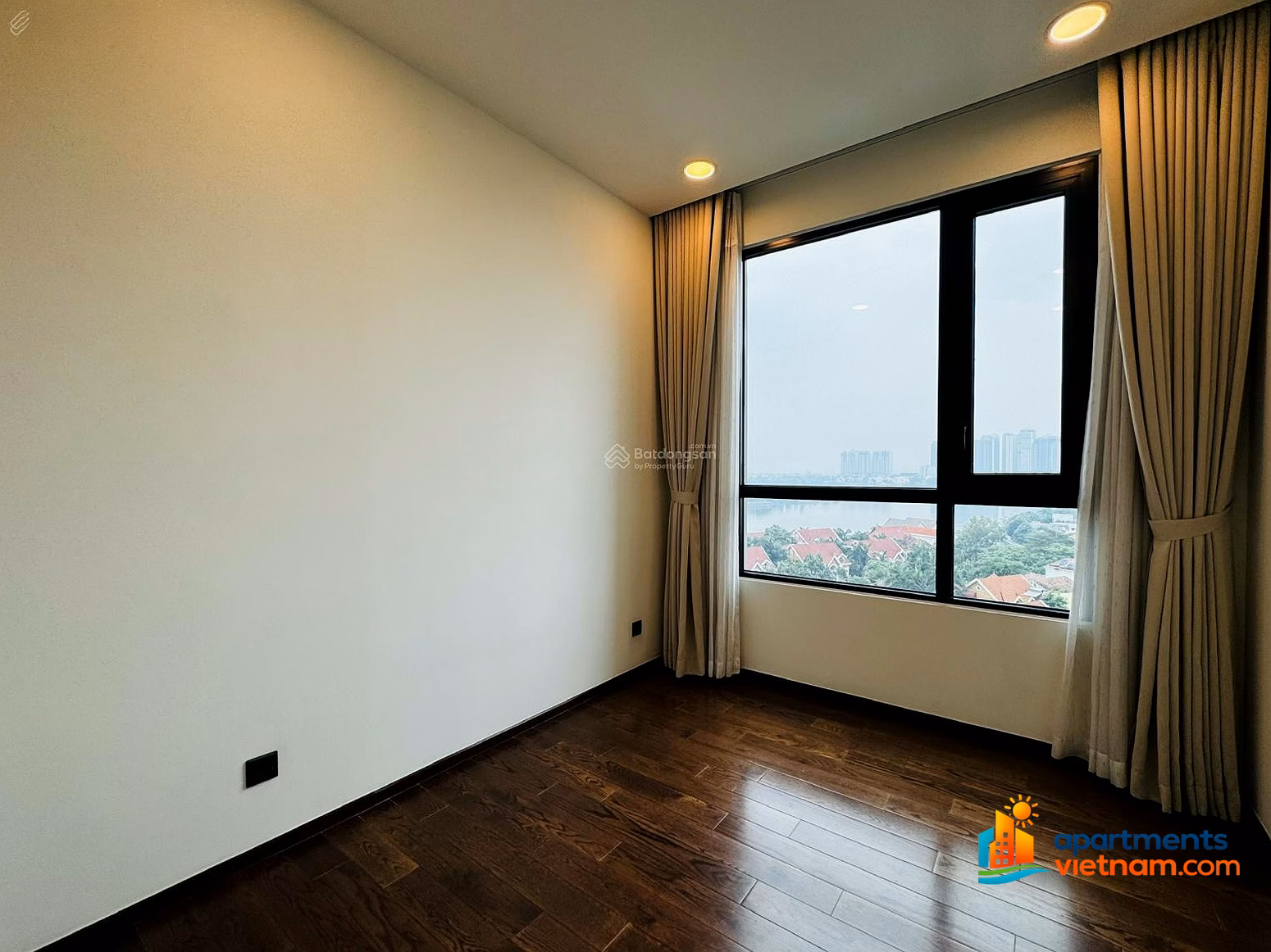 3 bedrooms for rent in D'Edge Thao Dien without furniture, beautiful river view