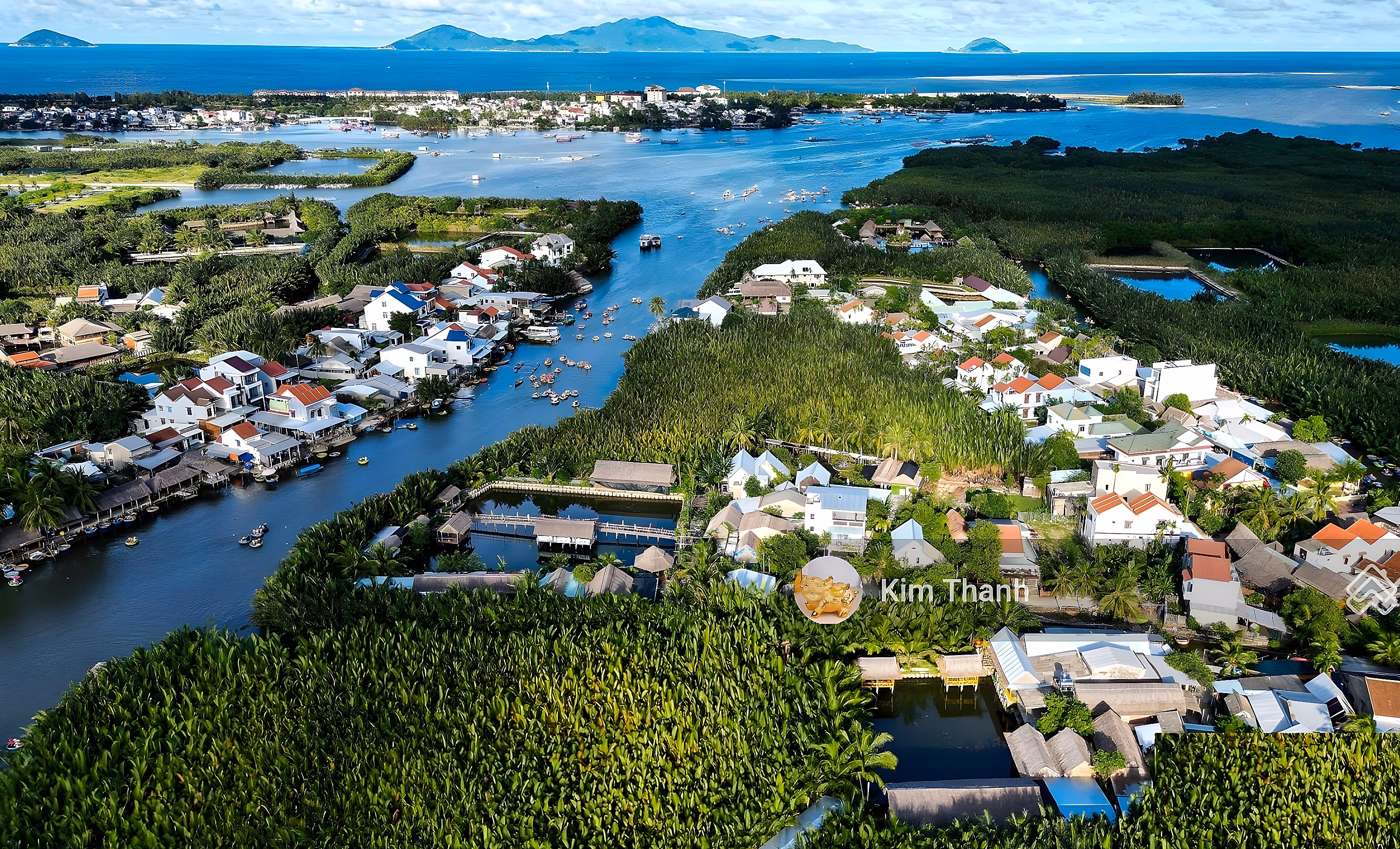 Land for sale with 3 frontages on Ton Duc Thang street, Hoi An, 2,788.2m, frontage of 75m, price only 200 billion