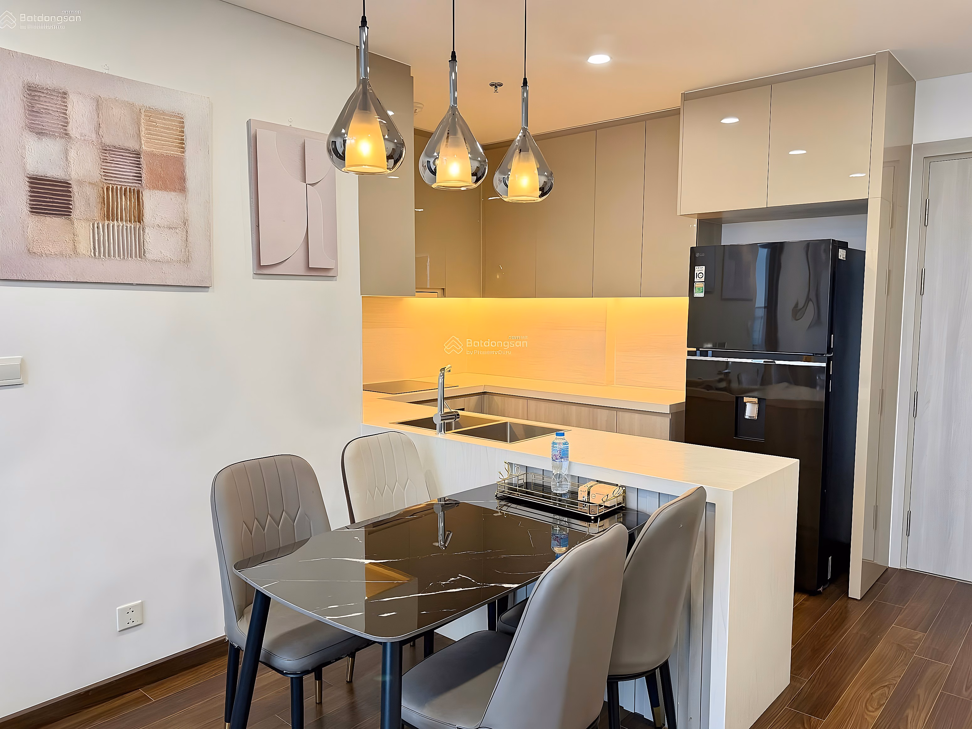 10 Loss Cut Apartments for Urgent Sale:Studio 2.3 billion 1 Bedroom+ 3.1 billion,2 Bedroom 3.9 billion,3 Bedroom 5.5 billion at Vinhomes Smart City
