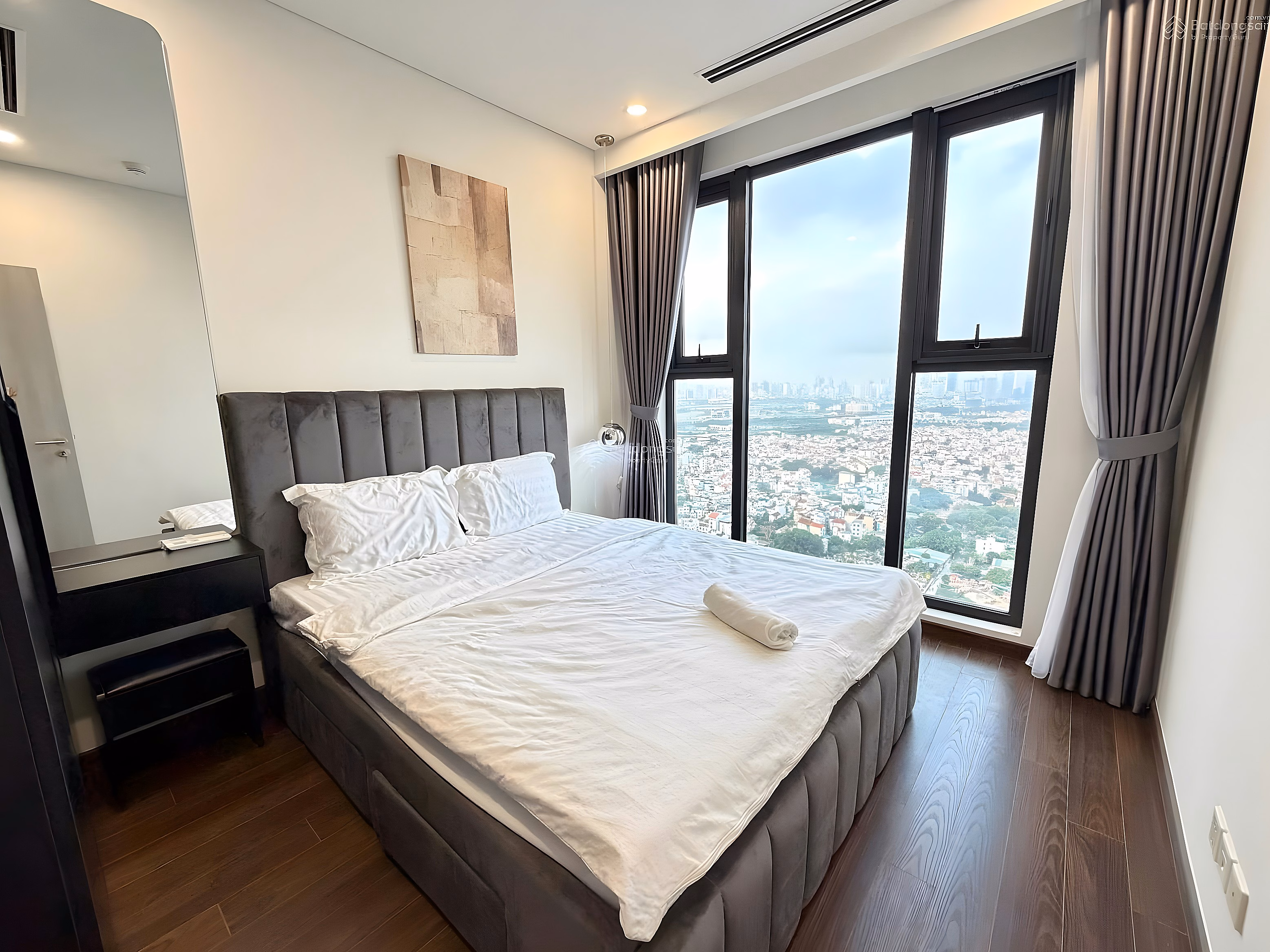 10 Loss Cut Apartments for Urgent Sale:Studio 2.3 billion 1 Bedroom+ 3.1 billion,2 Bedroom 3.9 billion,3 Bedroom 5.5 billion at Vinhomes Smart City