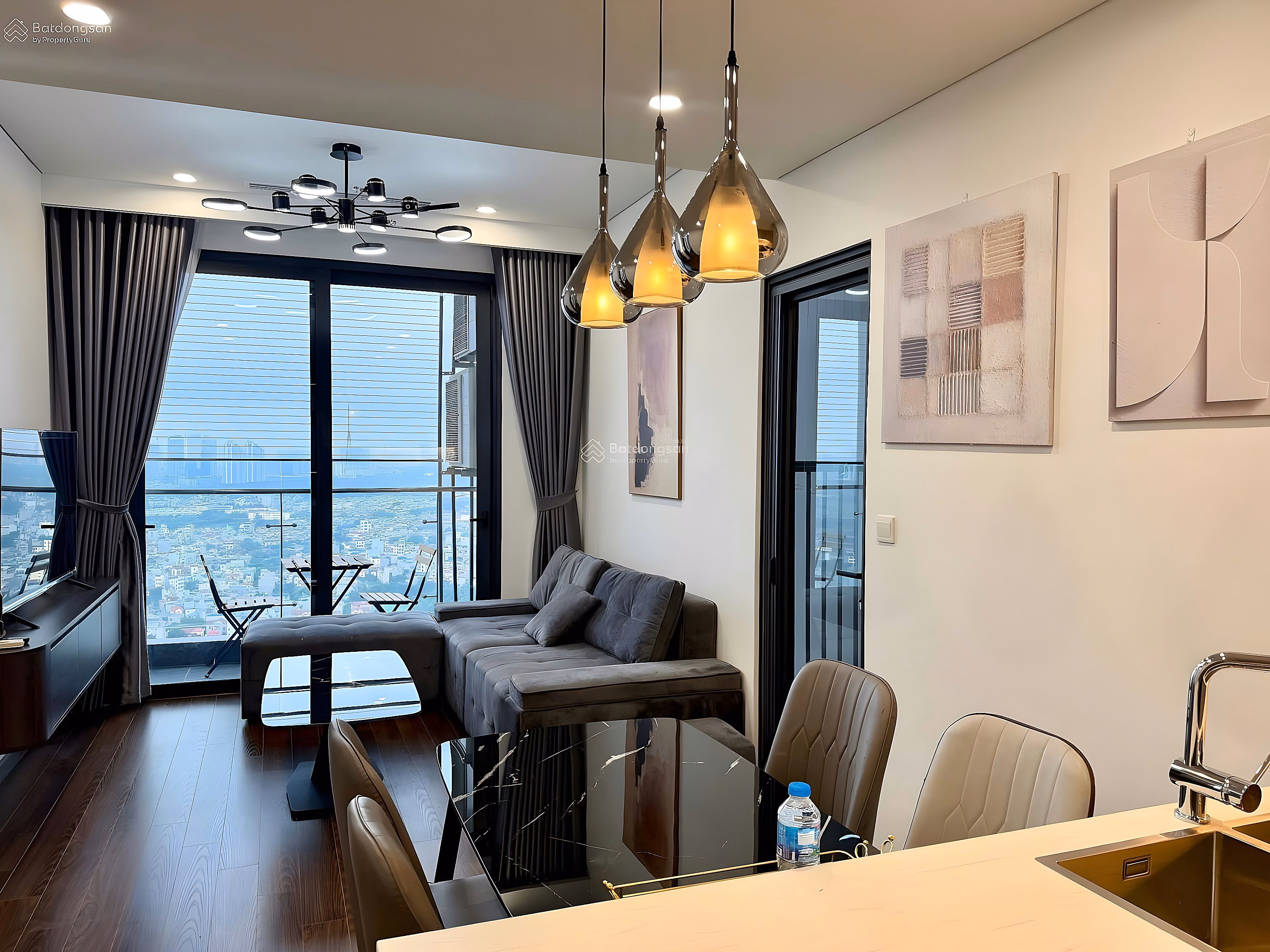 10 Loss Cut Apartments for Urgent Sale:Studio 2.3 billion 1 Bedroom+ 3.1 billion,2 Bedroom 3.9 billion,3 Bedroom 5.5 billion at Vinhomes Smart City