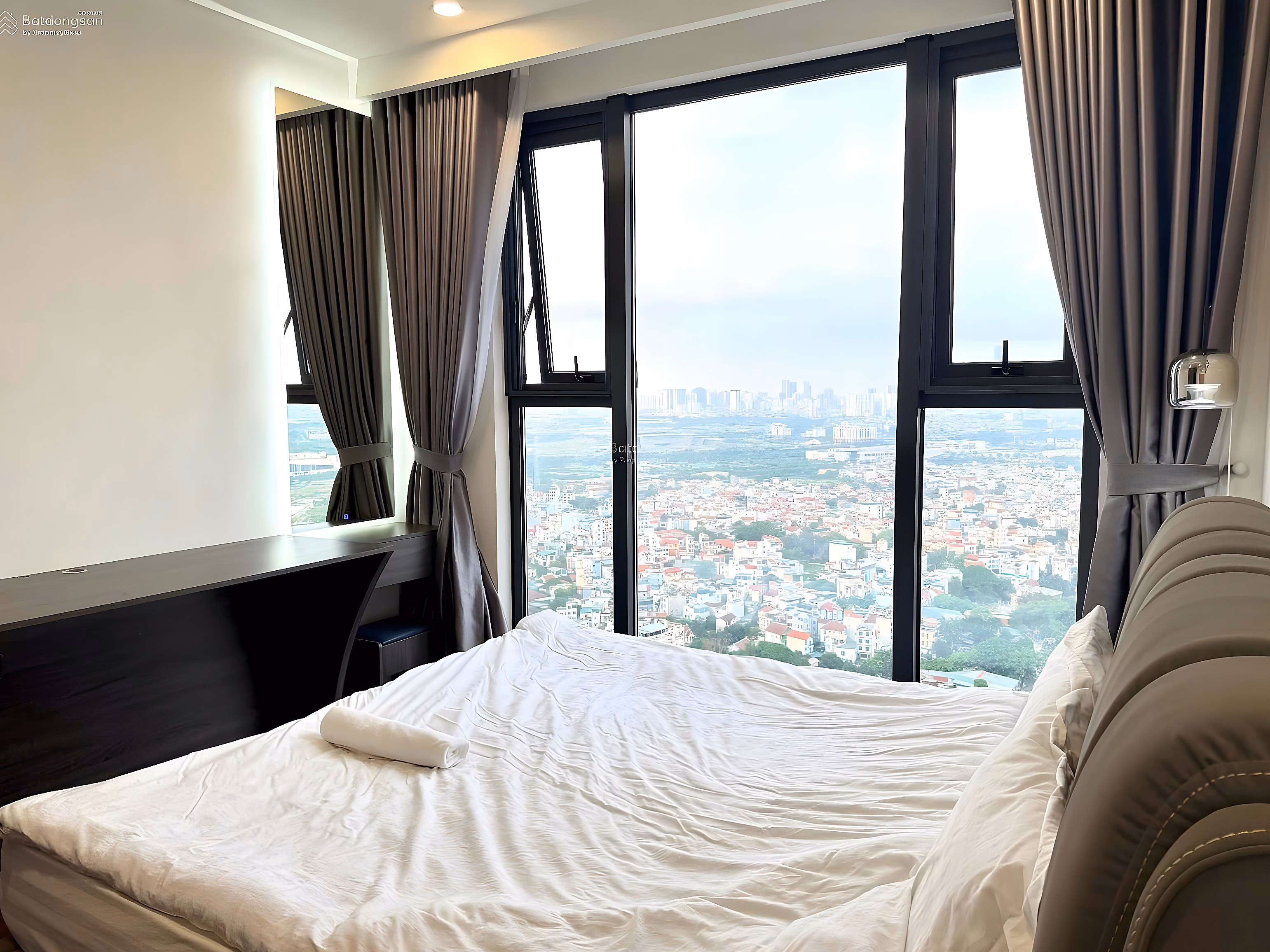 10 Loss Cut Apartments for Urgent Sale:Studio 2.3 billion 1 Bedroom+ 3.1 billion,2 Bedroom 3.9 billion,3 Bedroom 5.5 billion at Vinhomes Smart City