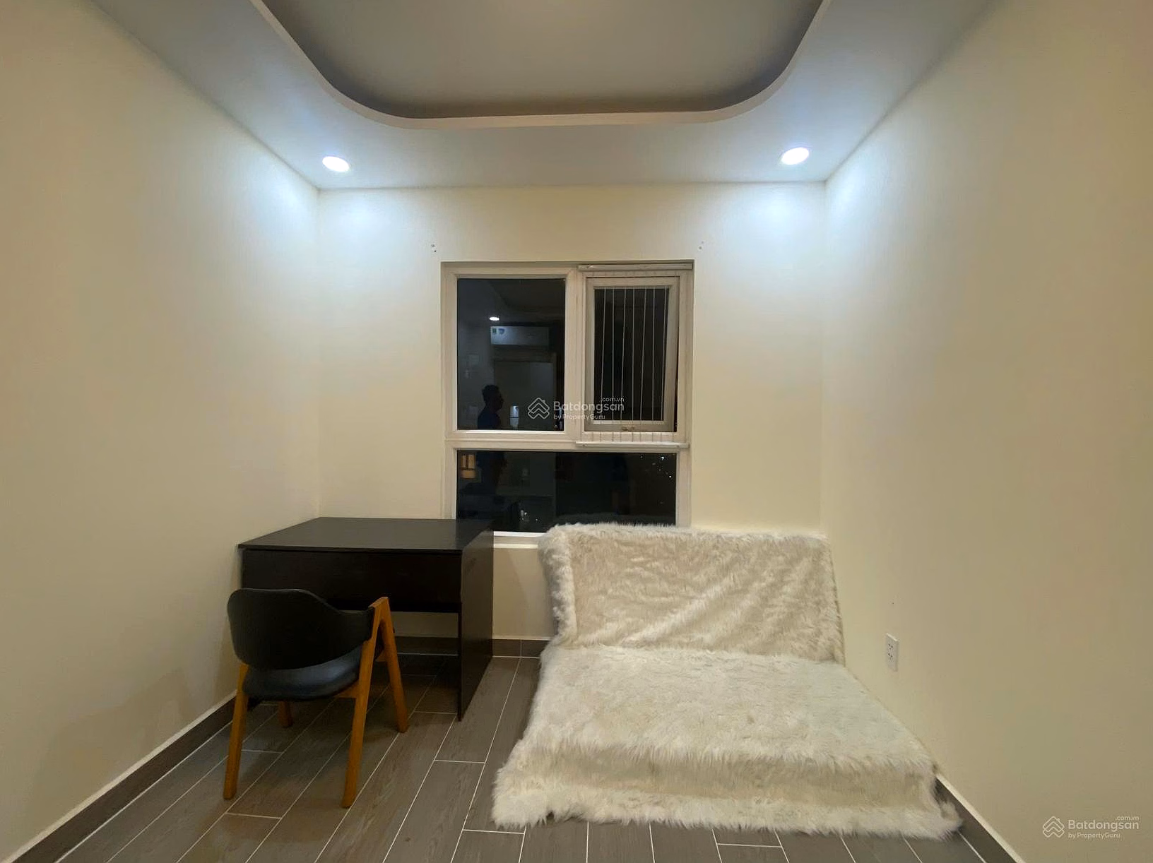 Fully furnished City Gate Towers apartment for rent right away, good price