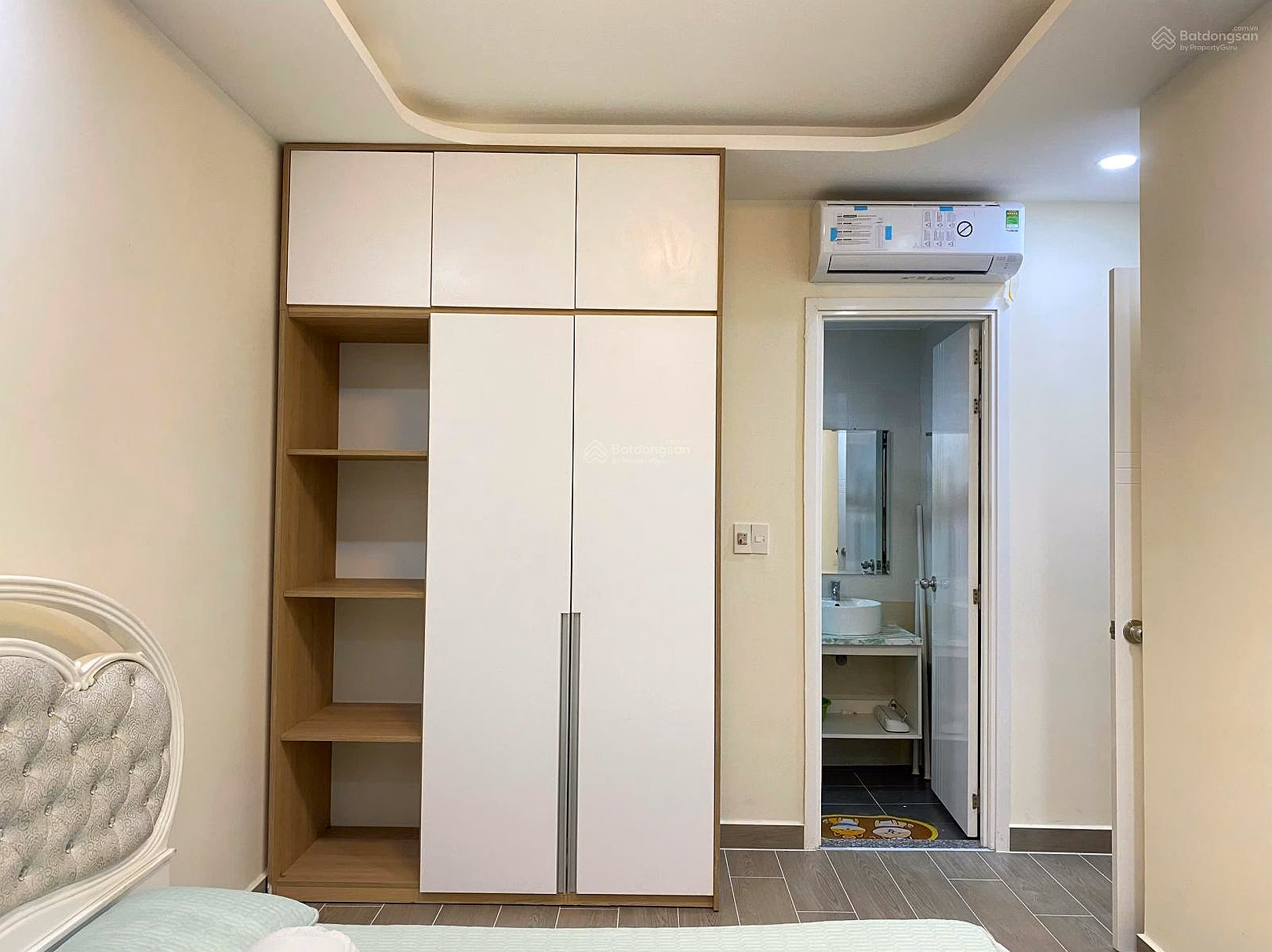 Fully furnished City Gate Towers apartment for rent right away, good price