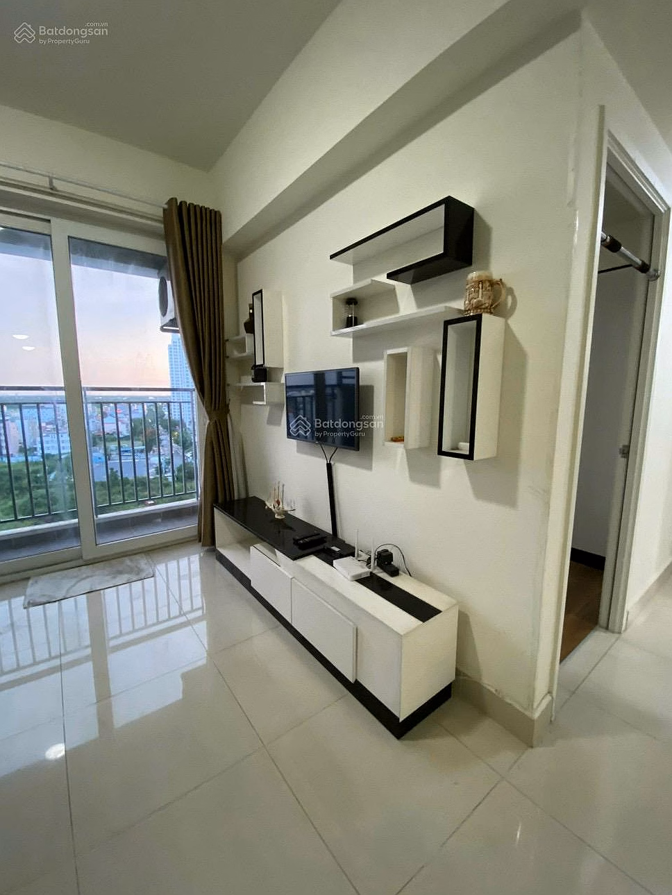 Selling 3 bedroom, 2 bathroom, 106m2 apartment with furniture at The Park Residence, Nha Be, HCM, super price 4.15 billion