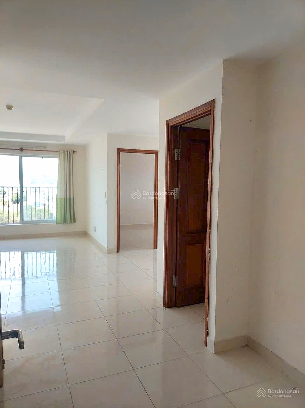 Apartment for rent in CT3 without furniture is only 8 million VND/month