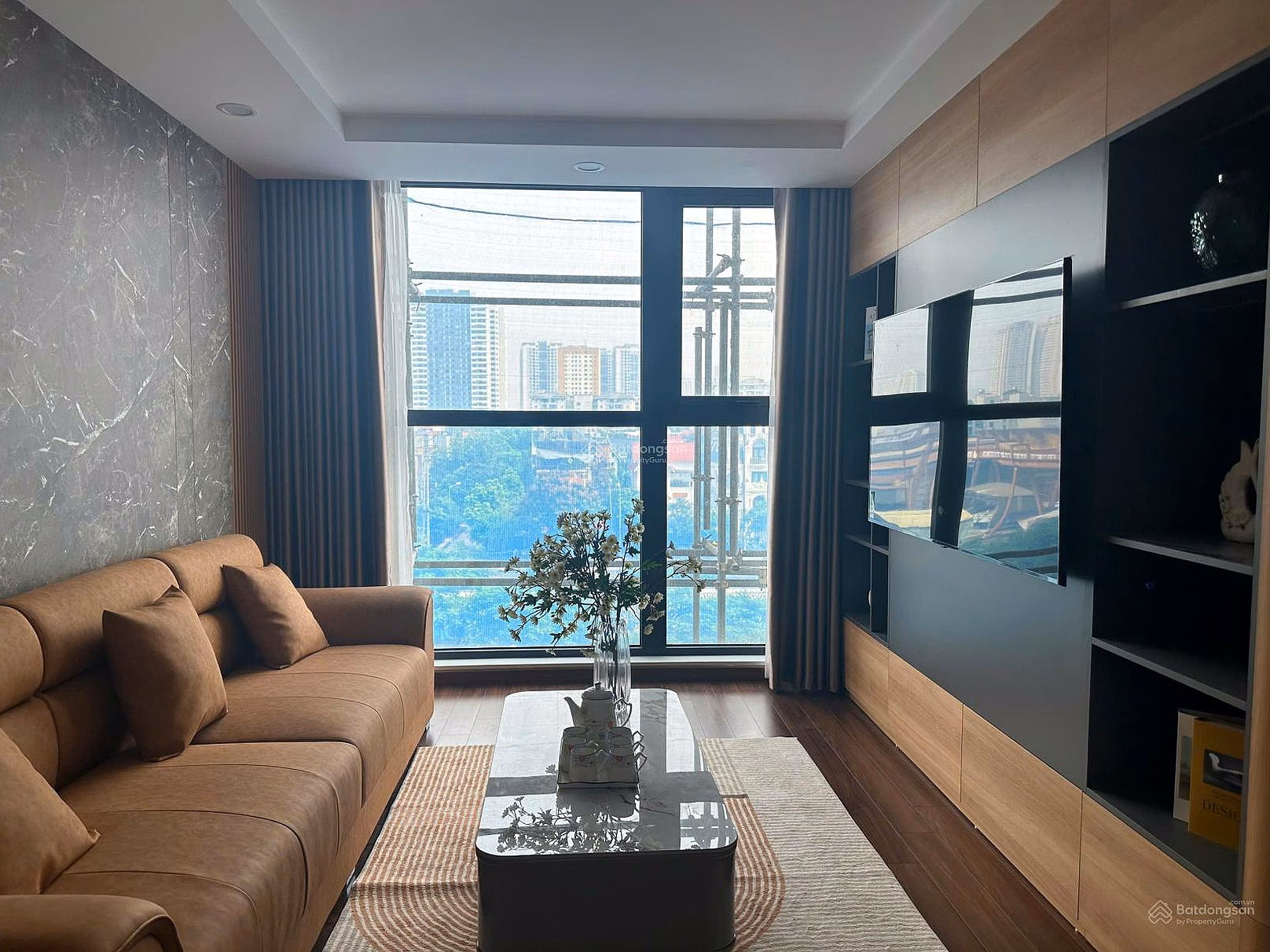 Only diplomatic rate for 3-bedroom apartment reduced 300 million, Southeast direction, cool view, HT loan interest rate 0% + CK 8.5%