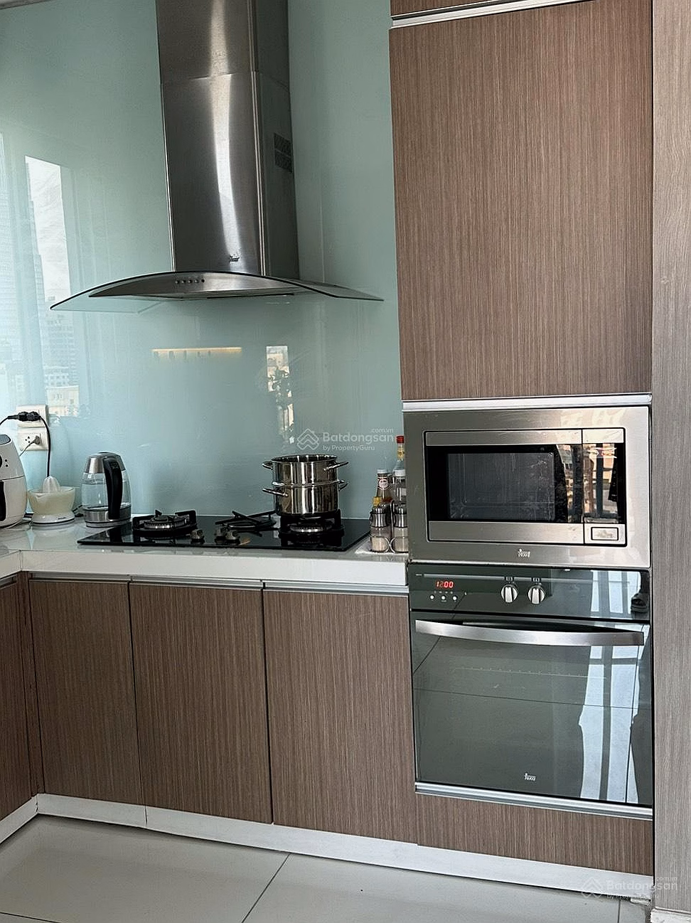 Selling 3-bedroom apartment 123m2 The Lancaster HCM District 1 - river view and Bason bridge - long-term pink book