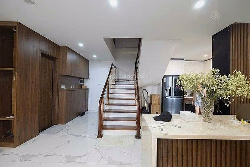 Penhouse Metropolis - 500m2 - 5 bedrooms - Indoor swimming pool with West Lake view - Fully furnished - Extremely preferential price