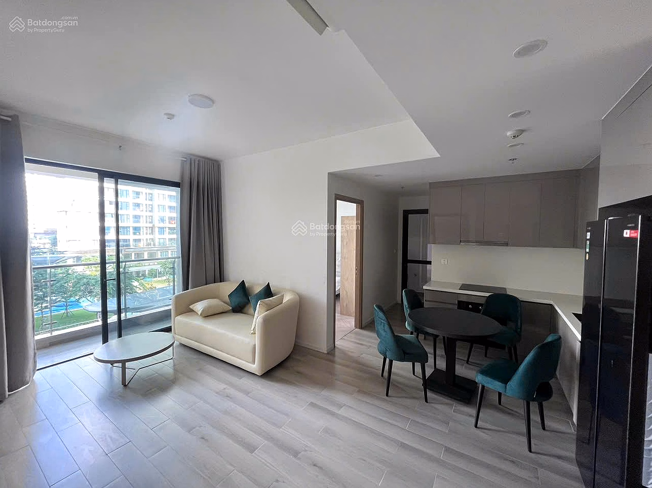2 bedrooms E2 building - fully furnished for sale 4 billion 480 all in - Bring your suitcase and move in - airy, Masteri Center Point