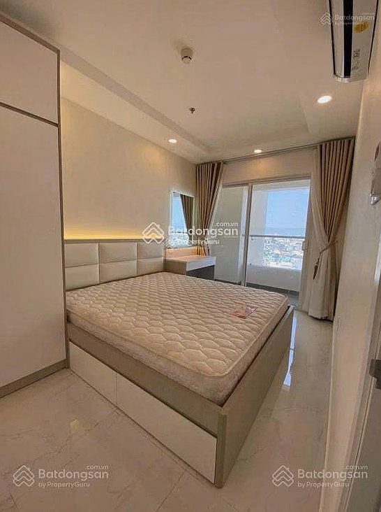 Owner rents Melody apartment: 68m2, 2 bedrooms, 2 bathrooms. Rental price: 10 million/month*** Tung