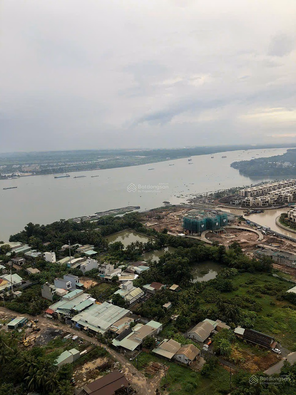 Landlord quickly sells 3 bedrooms, 2 bathrooms for 7.5 billion, fully furnished, view of 36 hectare park and view of Dong Nai river