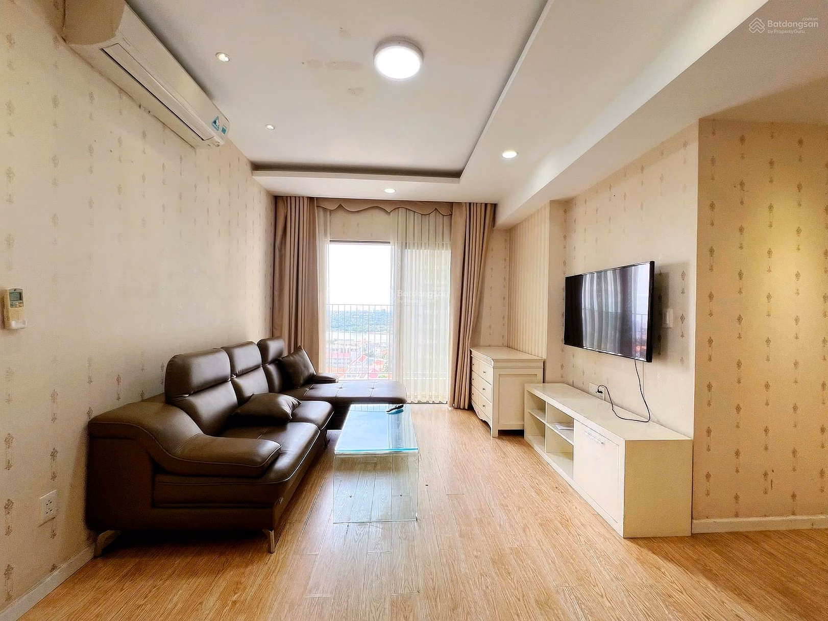 Selling 70m2 2-bedroom apartment at Masteri Thao Dien, very good price 8 billion, including taxes and fees, with registration number 0939 720 ***