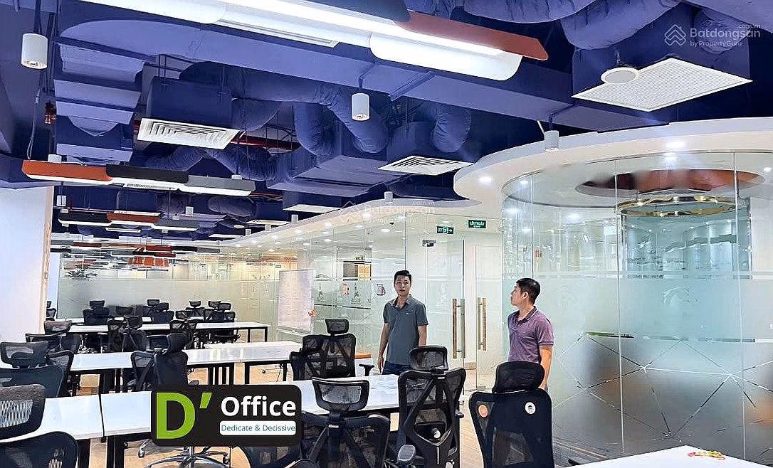 550m2 cut down from 100m2 price 245k/m2/month ready furnished at Vinhomes D'Capitale Tran Duy Hung