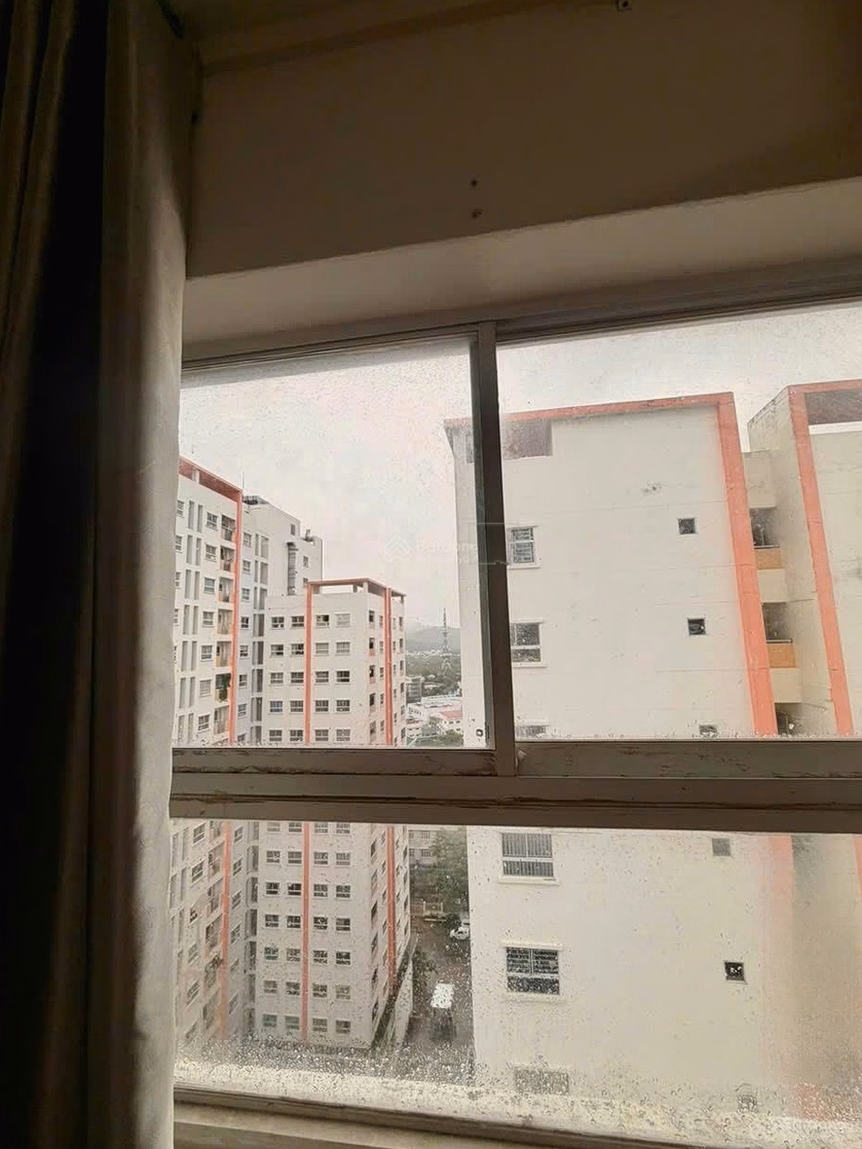 Urgent sale of HQC Nha Trang corner apartment with red book, 3 bedrooms, 2 bathrooms, area 63m2 fully furnished