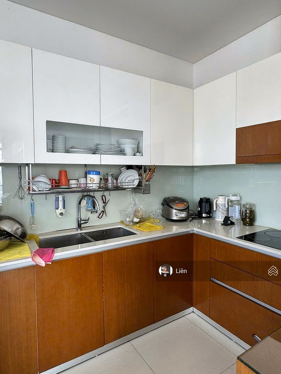 Selling 2 bedroom 2 bathroom apartment, area 101m2 Pearl Plaza, Dien Bien Phu, Binh Thanh District, full NT, price 8.5 billion