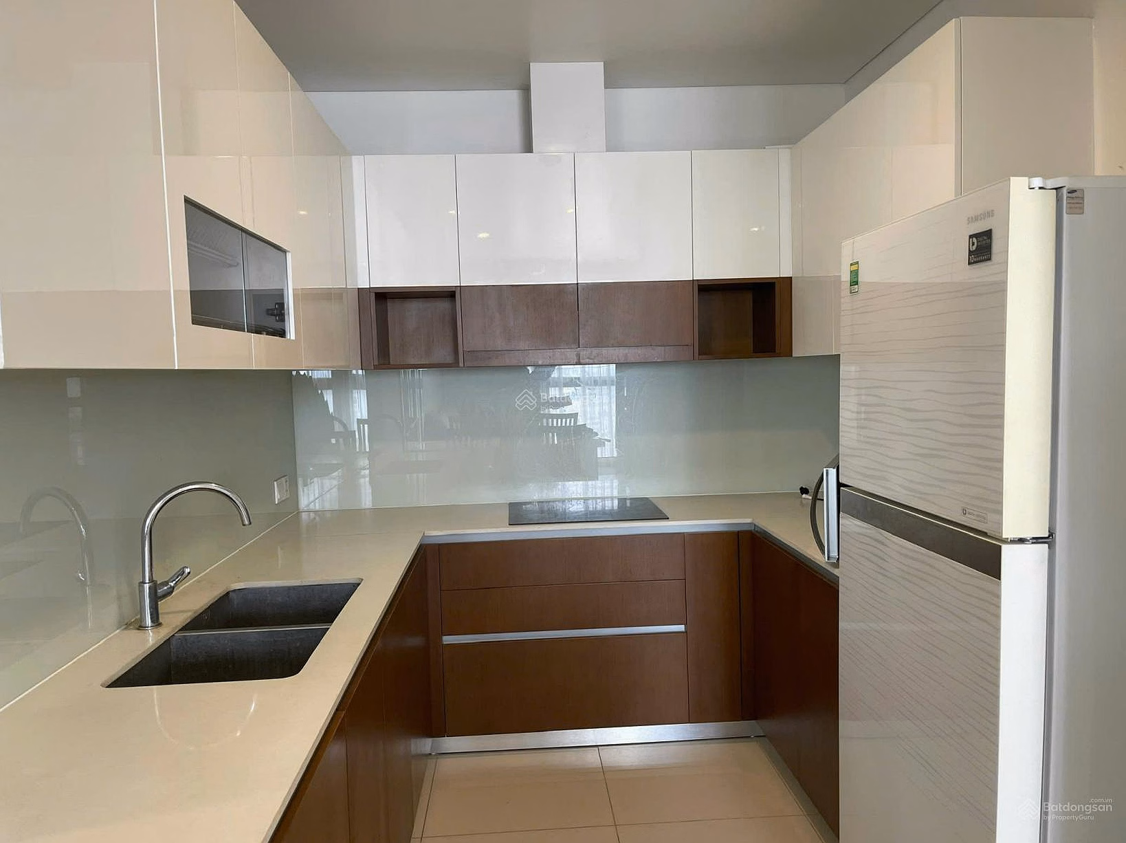 Selling 2 bedroom 2 bathroom apartment, area 101m2 Pearl Plaza, Dien Bien Phu, Binh Thanh District, full NT, price 8.5 billion