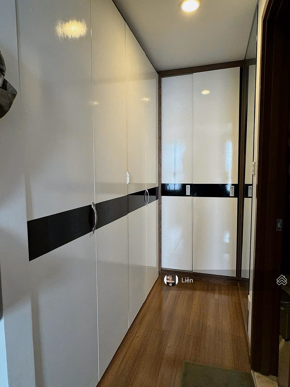 Selling 2 bedroom 2 bathroom apartment, area 101m2 Pearl Plaza, Dien Bien Phu, Binh Thanh District, full NT, price 8.5 billion
