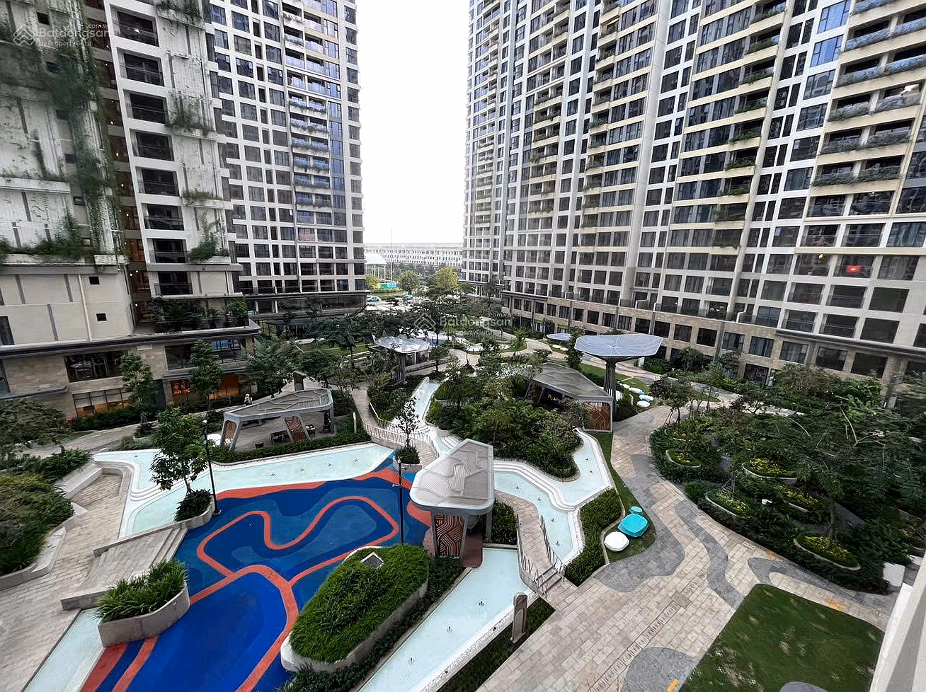 2 bedrooms, corner of building E2, full view of the swimming pool, sold for 4 billion 720, all included, Lumiere Boulevard, ready to receive the house immediately