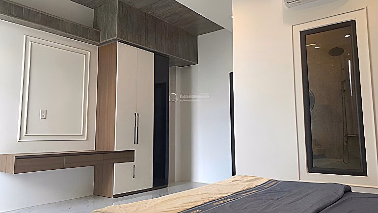 Corner house for rent with 02 frontages, house number  Bui Tan Dien