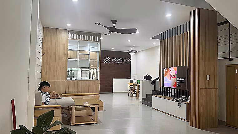 Corner house for rent with 02 frontages, house number  Bui Tan Dien
