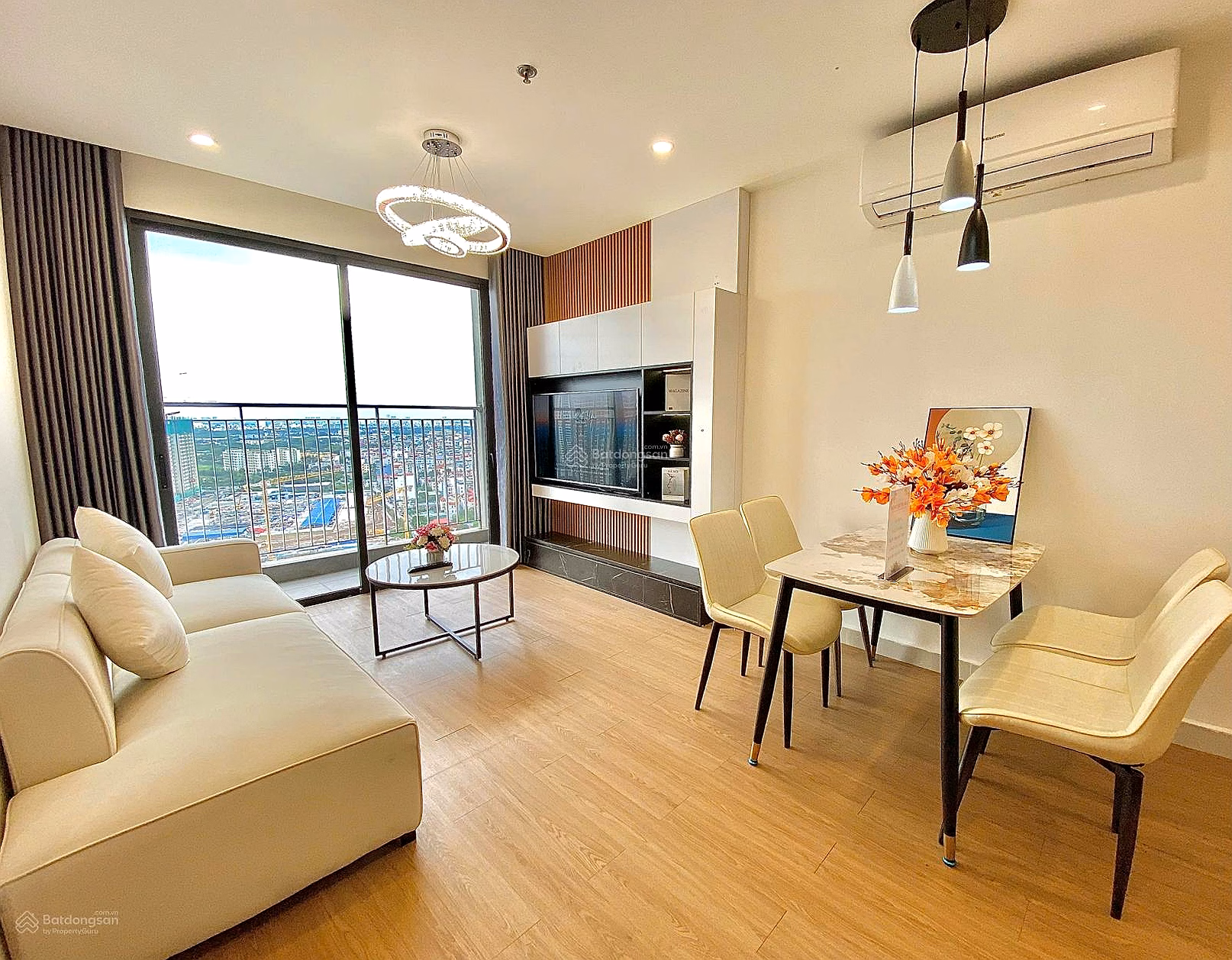Need to sell quickly 2 bedroom 1 bathroom, area 60m2 at Vinhomes Ocean Park 1. Price only 3.2 billion