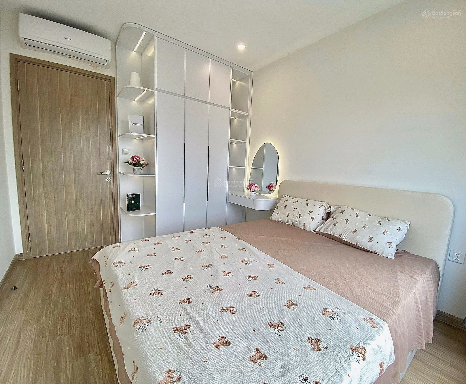 Need to sell quickly 2 bedroom 1 bathroom, area 60m2 at Vinhomes Ocean Park 1. Price only 3.2 billion