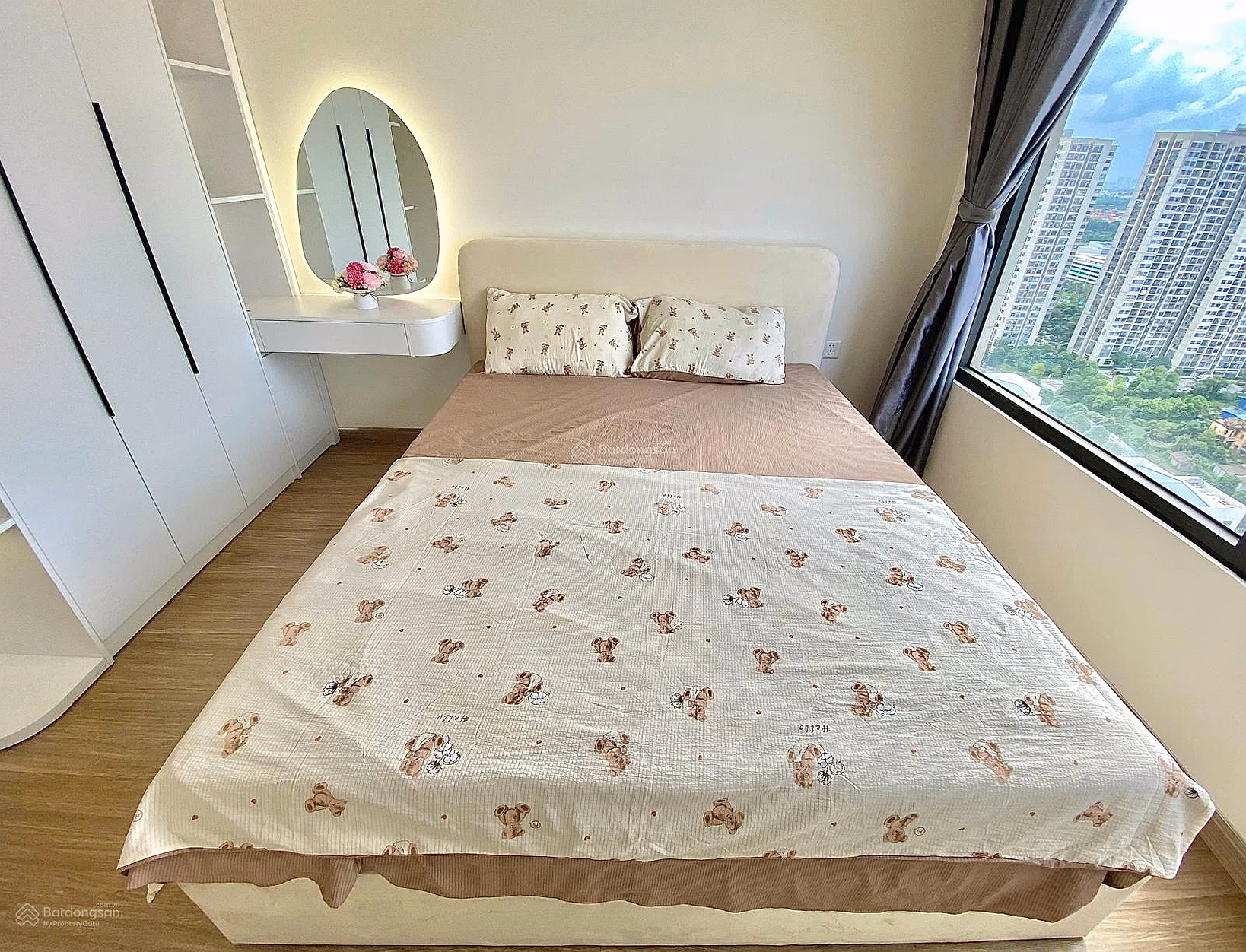 Need to sell quickly 2 bedroom 1 bathroom, area 60m2 at Vinhomes Ocean Park 1. Price only 3.2 billion
