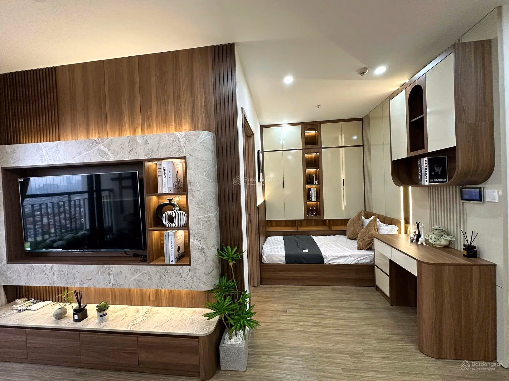 CC for sale 1 bedroom + 43m2 fully furnished apartment for 3.2 billion The Sapphire Vinhomes Smart City