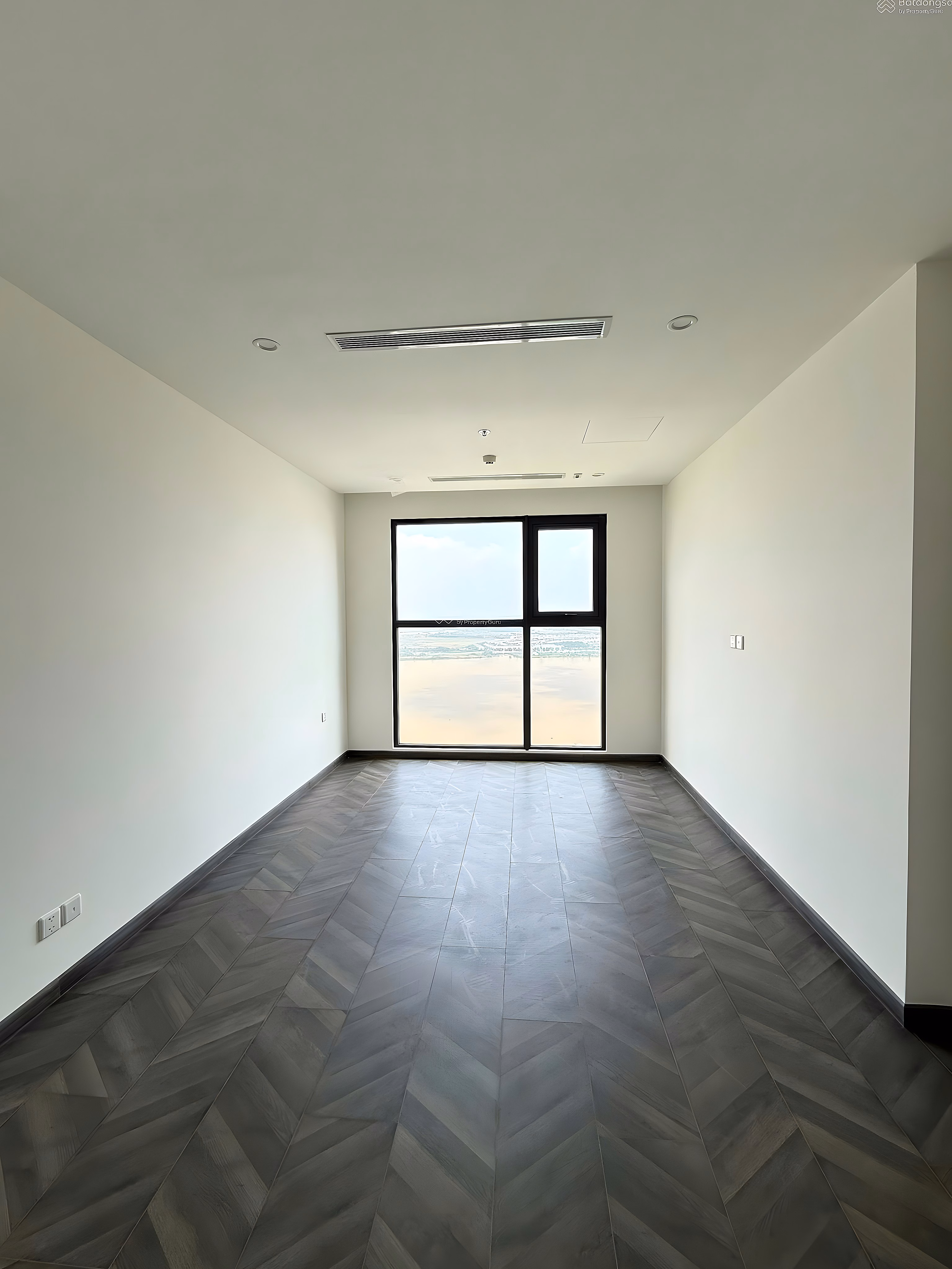 The Beverly Vinhomes Grand Park apartment for sale 2 bedrooms 80m2 super good price