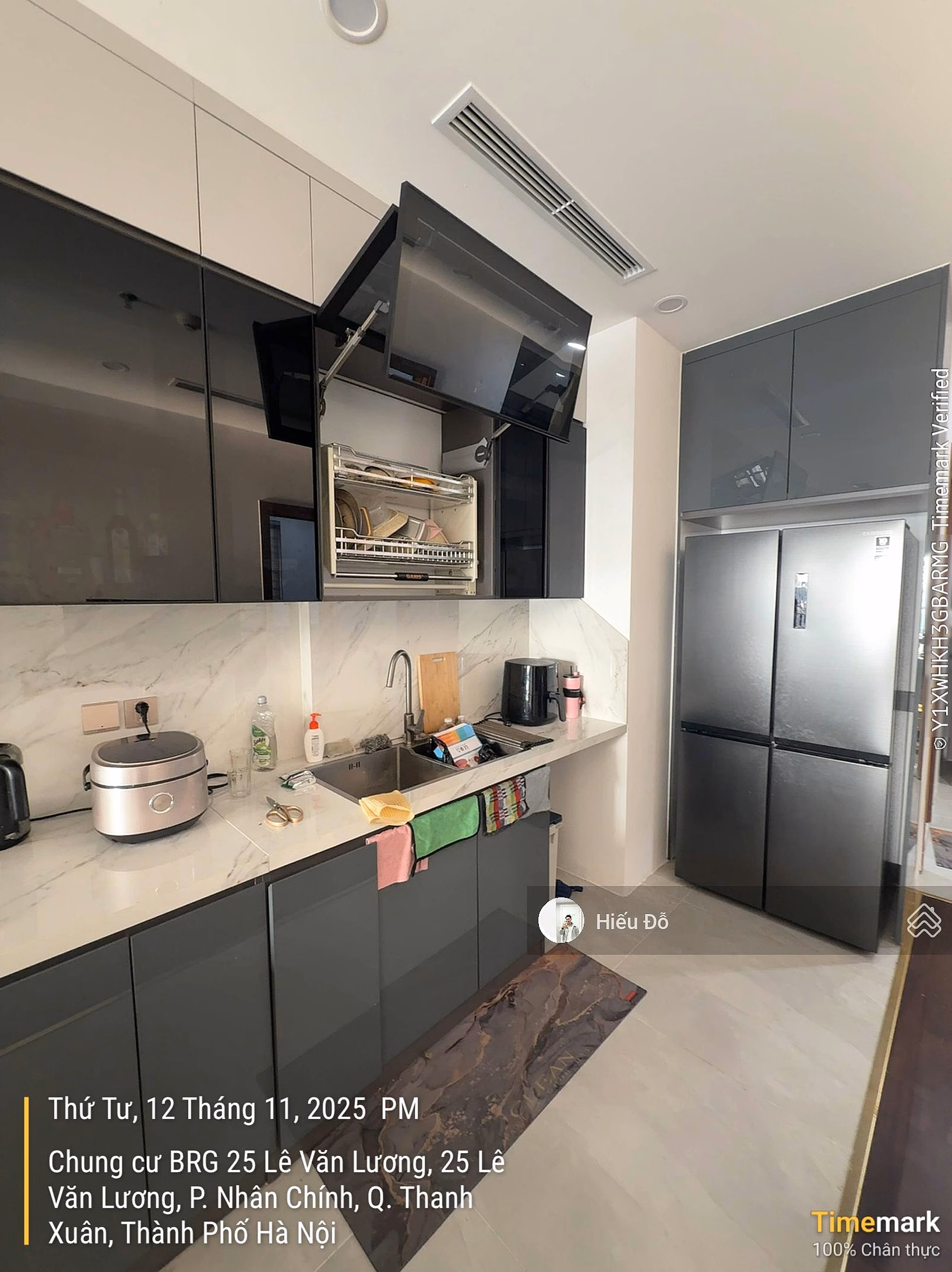 The Diamond Residence rents a single apartment of 110m2, 3N2WC, fully furnished and beautiful. Only 25 million/month
