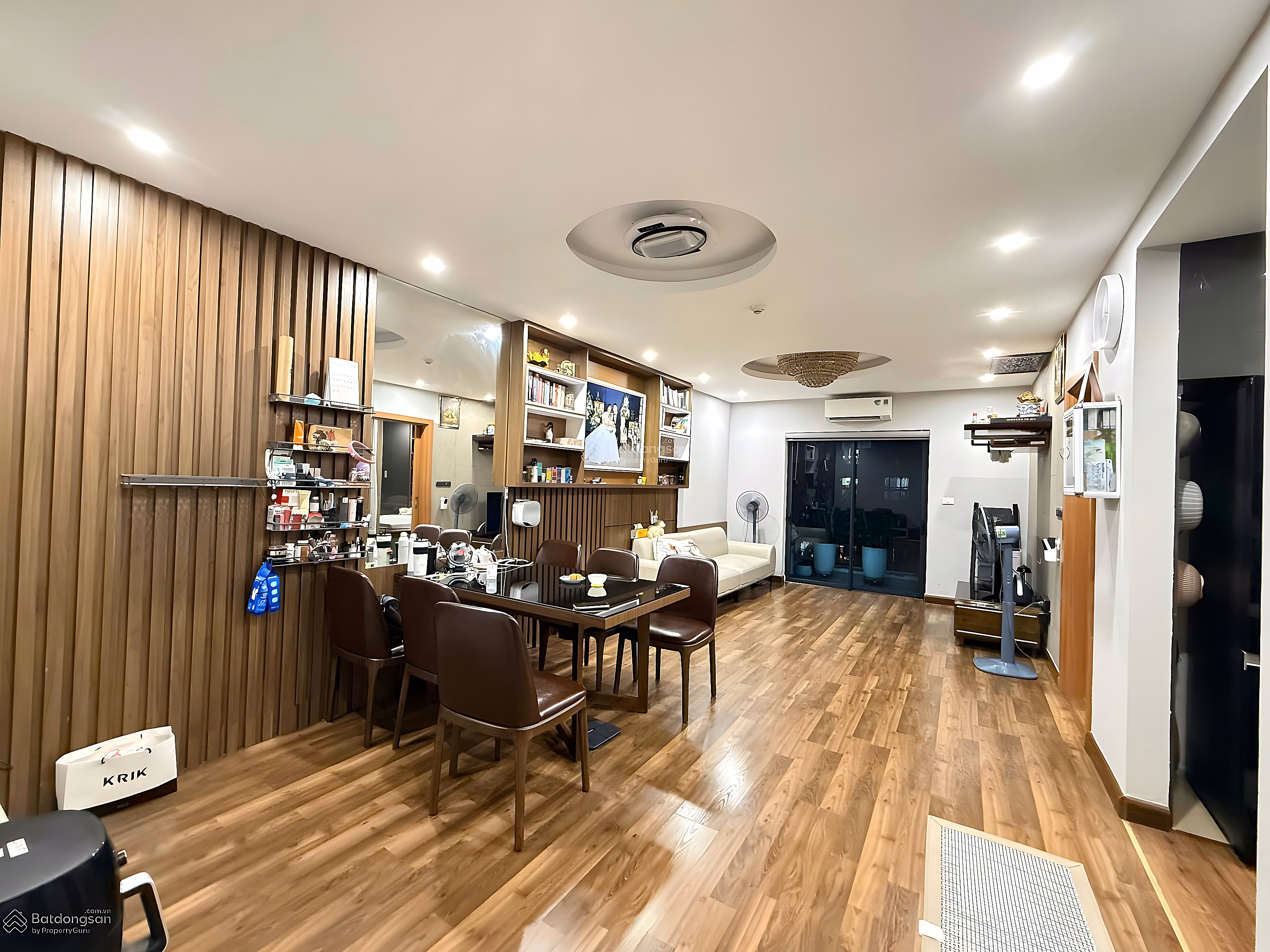 Rare apartment for sale with 2 bedrooms, 2 bathrooms, 86m2, 7.X billion in Goldmark City, Phu Dien, Bac Tu Liem, Hanoi